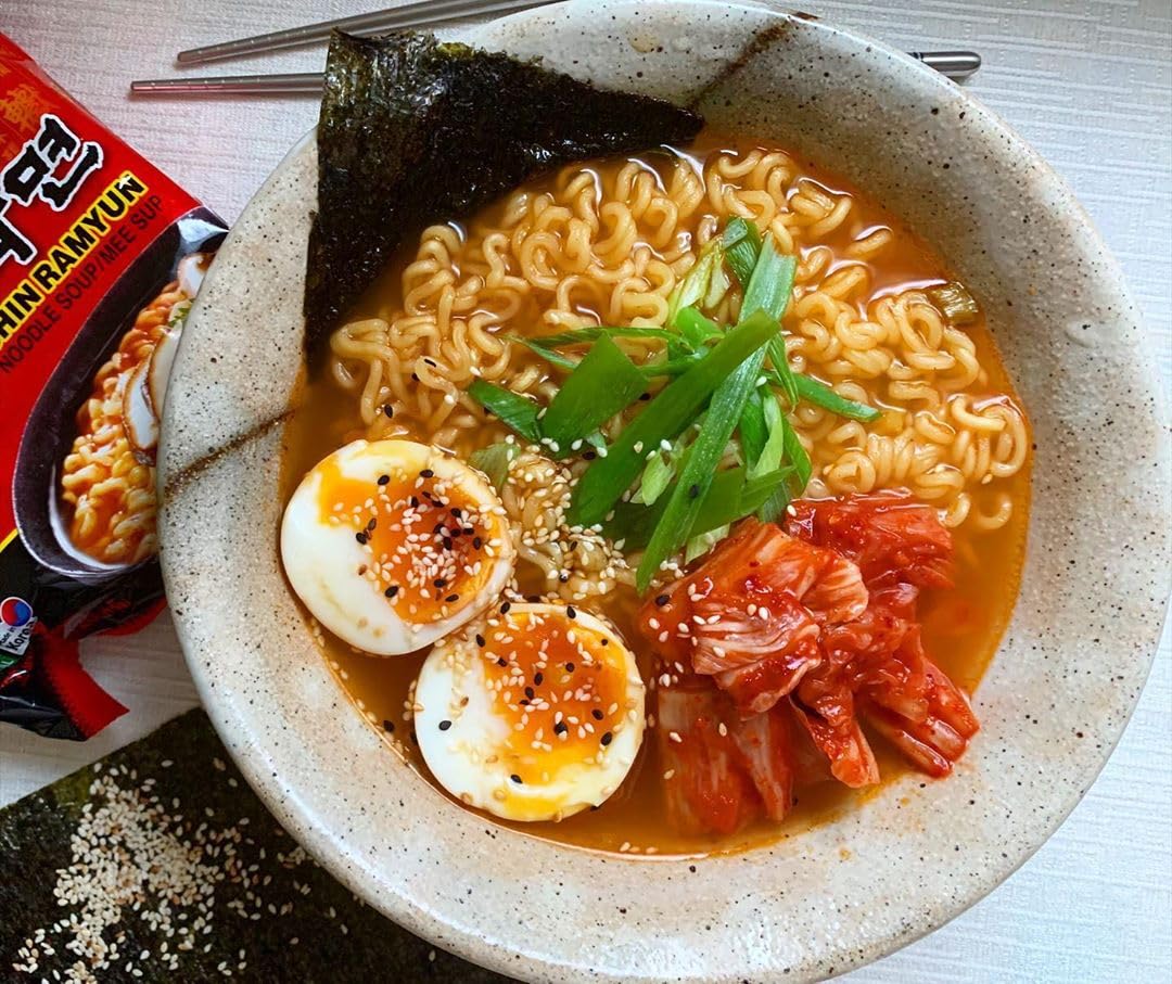 Nongshim Gourmet Spicy Shin Instant Ramen Noodle, 20 Pack, Chunky Vegetables, Premium Microwaveable Ramen Soup Mix, Savory & Rich