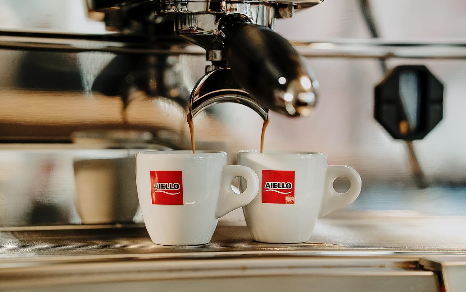 Aiello Caffe Classic Italian Espresso 60/40 Arabica/Robusta Blend Premium Fine Ground Medium Roasted Gourmet Coffee 8.8 oz